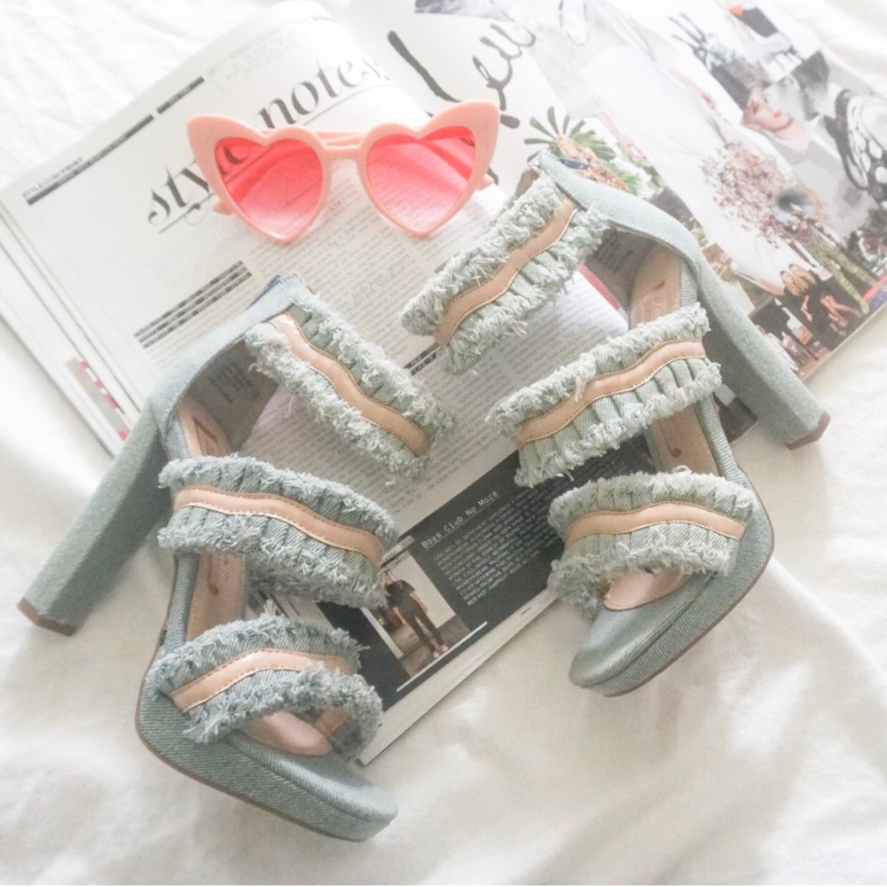 NWOT Strappy pumps